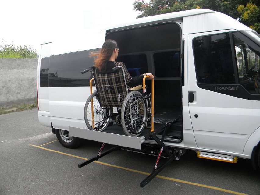 大巴車車載輪椅升降平臺(tái)